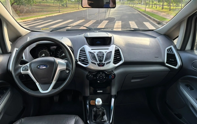 imagem-https://www.socarrao.com.br/sc-vehicle-images-prod/3794040/1789216447864-91ae311a8d9b49628ddab60df621aa35_1789212602056.jpg