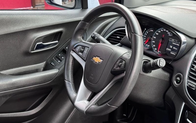 imagem-https://www.socarrao.com.br/sc-vehicle-images-prod/3794046/1789216775950-8460574_7_B_63a9bd6a4f.jpeg