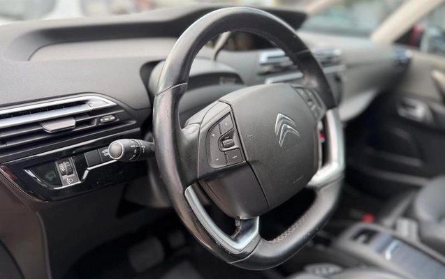 imagem-https://www.socarrao.com.br/sc-vehicle-images-prod/3794087/1791314400408-8430129_9_B_00956e9cc7.jpeg