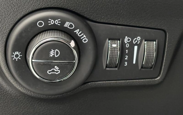imagem-https://www.socarrao.com.br/sc-vehicle-images-prod/3794089/1789567372534-8470642_2_B_2438c53f30.jpeg