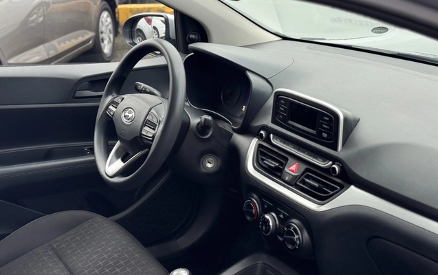 imagem-https://www.socarrao.com.br/sc-vehicle-images-prod/3794094/1789217843819-SU1HXzUxOTYuanBlZw.jpeg