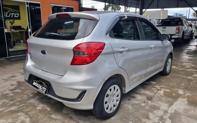 imagem-https://www.socarrao.com.br/sc-vehicle-images-prod/3794104/1789218114519-8416017_3_B_ed16dac014.jpeg