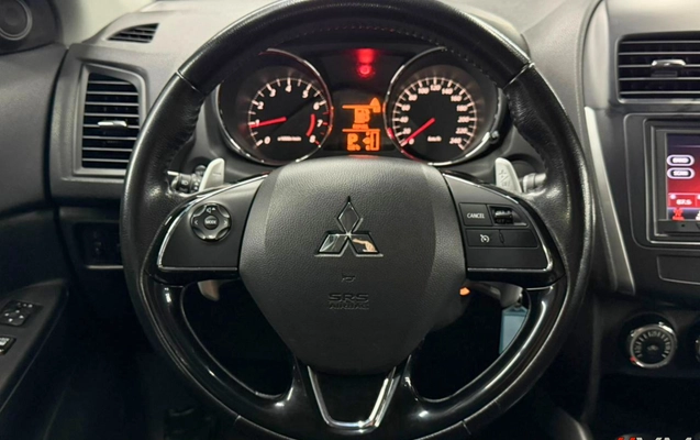 imagem-https://www.socarrao.com.br/sc-vehicle-images-prod/3794120/1789218990567-003_6d3ffcd42da66f1deeee2e7e06300016.png