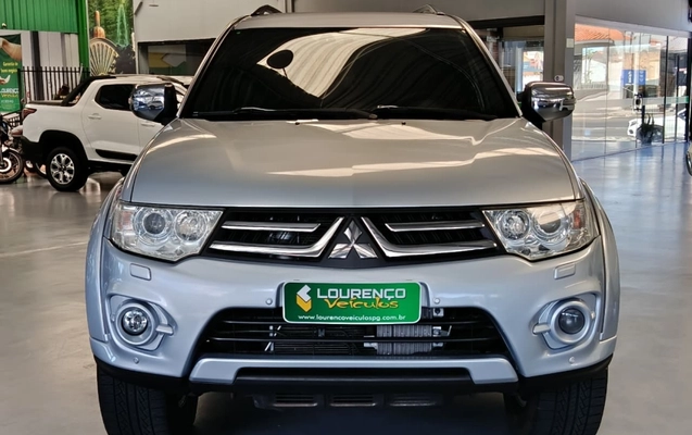 imagem-https://www.socarrao.com.br/sc-vehicle-images-prod/3794130/1789655782182-PyEz1usunCAzeuBz4tlY6Fgjy95FtcOB.jpg