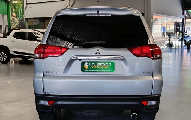 imagem-https://www.socarrao.com.br/sc-vehicle-images-prod/3794130/1789655782186-h9OFyxe6JRVq3BIutgF7BFBM4Oxb27KF.jpg