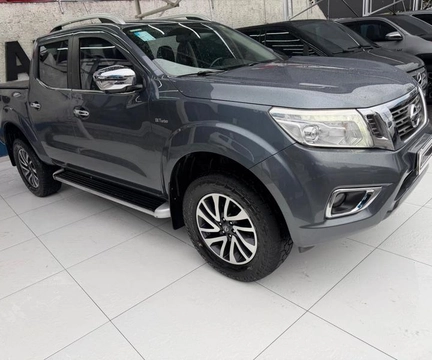 Nissan Frontier 2019 Cinza — foto 1 de 3