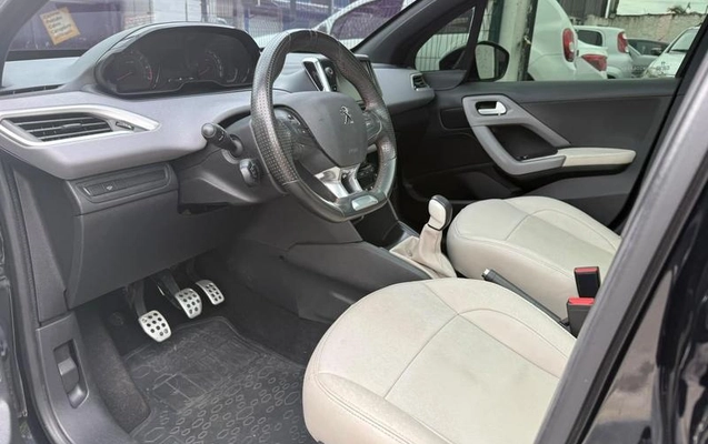 imagem-https://www.socarrao.com.br/sc-vehicle-images-prod/3794165/1789219311603-8470796_14_B_3e4df0c8df.jpeg