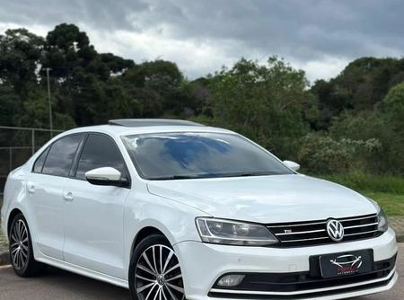 Volkswagen Jetta 2016 Branco — foto 1 de 3