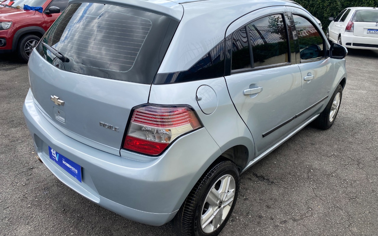 imagem-https://www.socarrao.com.br/sc-vehicle-images-prod/3794234/1789584553938-SU1HXzEyMjIuanBlZw.jpeg