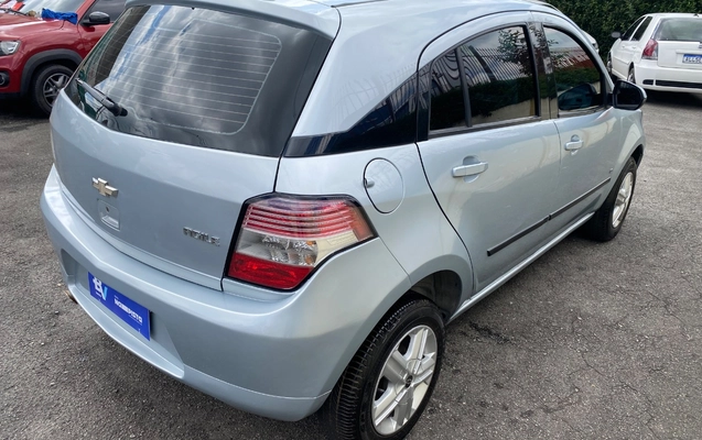 imagem-https://www.socarrao.com.br/sc-vehicle-images-prod/3794234/1789584553938-SU1HXzEyMjIuanBlZw.jpeg