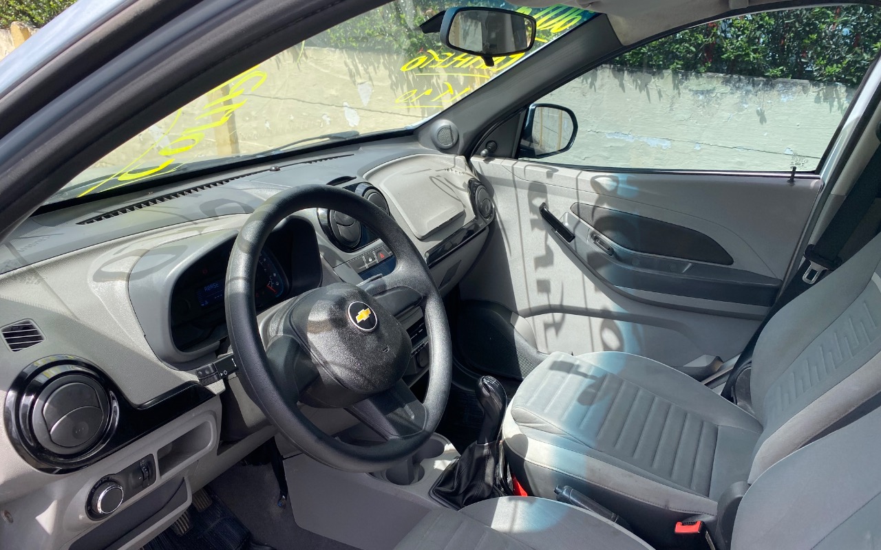 imagem-https://www.socarrao.com.br/sc-vehicle-images-prod/3794234/1789584554232-SU1HXzEyMjYuanBlZw.jpeg