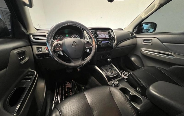 imagem-https://www.socarrao.com.br/sc-vehicle-images-prod/3794239/1789220648995-8459944_13_B_7e20d40669.jpeg