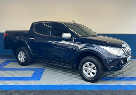 Mitsubishi Triton 2018 Azul — foto 1 de 3