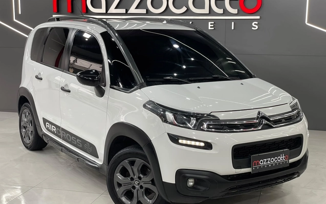 imagem-https://www.socarrao.com.br/sc-vehicle-images-prod/3794259/1789220995939-003_8c0e6fdaa86c77ee18e7660bed6c3eb7.jpeg