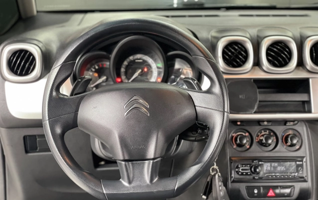 imagem-https://www.socarrao.com.br/sc-vehicle-images-prod/3794259/1789220995955-003_2831cf63767324571154009dbcda765c.jpeg