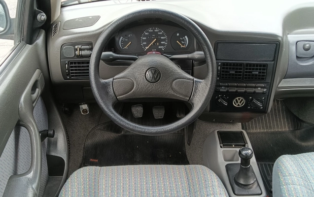 imagem-https://www.socarrao.com.br/sc-vehicle-images-prod/3794266/1789223712301-SU1HXzIwMjYwOTEyXzExMjI1M34yLmpwZw.jpg