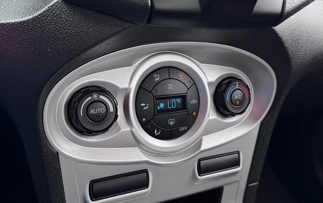 imagem-https://www.socarrao.com.br/sc-vehicle-images-prod/3794282/1790027967040-8461498_13_B_03a783447b.jpeg