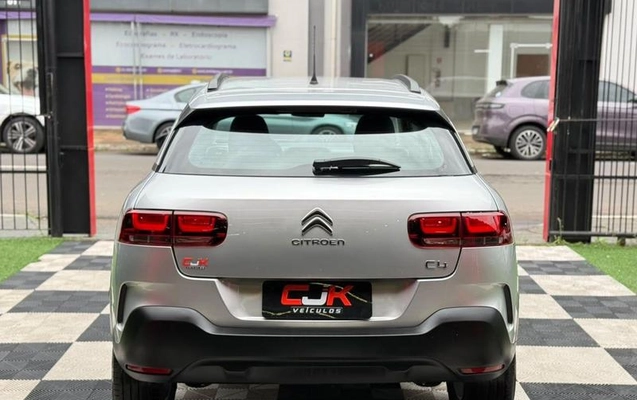 imagem-https://www.socarrao.com.br/sc-vehicle-images-prod/3794284/1789221590054-8454010_4_B_4fac769c60.jpeg