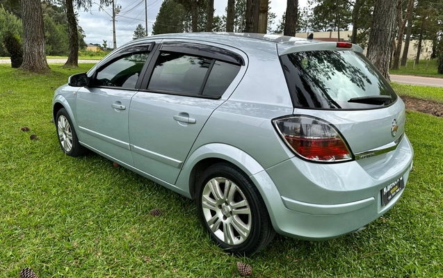 imagem-https://www.socarrao.com.br/sc-vehicle-images-prod/3794286/1789221609764-YTRiMDY5ZWUtMzc4MC00YjIzLTk0ZWMtYWRiNzhlZjVlNDUxLmpwZWc.jpeg