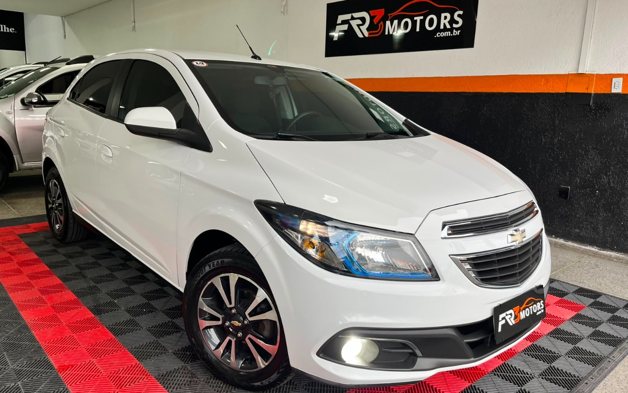 Chevrolet Onix 2014 Branco — foto 1 de 3