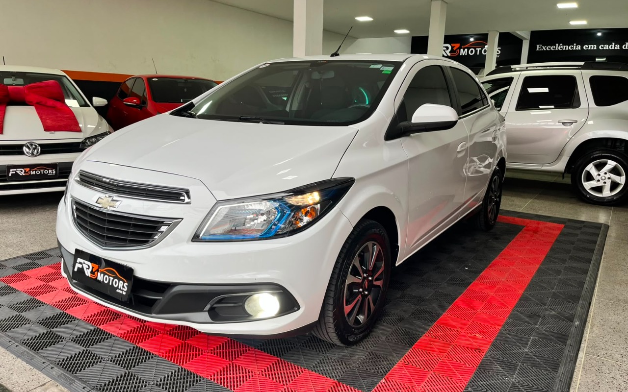 imagem-https://www.socarrao.com.br/sc-vehicle-images-prod/3794295/1789221816136-V2hhdHNBcHAgSW1hZ2UgMjAyNi0wOC0yNSBhdCAwOS4wNS4zNCAoNykuanBlZw.jpeg
