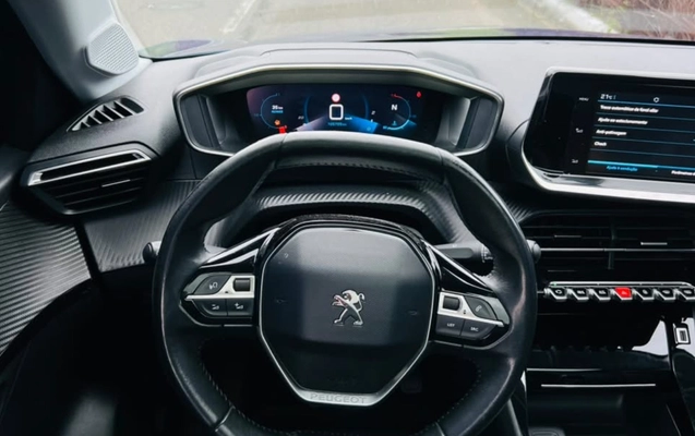imagem-https://www.socarrao.com.br/sc-vehicle-images-prod/3794298/1789221866533-V2hhdHNBcHAgSW1hZ2UgMjAyNi0wOS0wOSBhdCAxNi40MS41NyAoMSkuanBlZw.jpeg