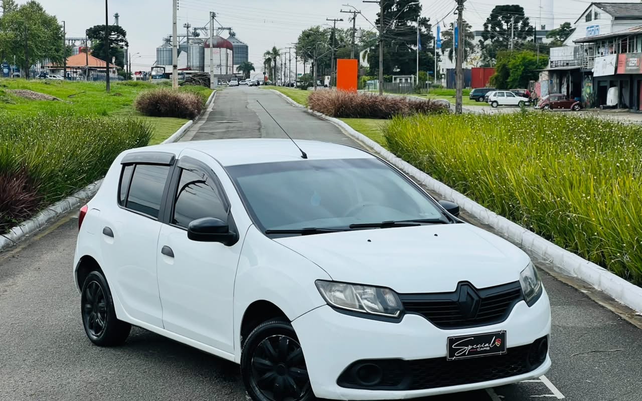 Renault Sandero 2017 Branco — foto 1 de 3