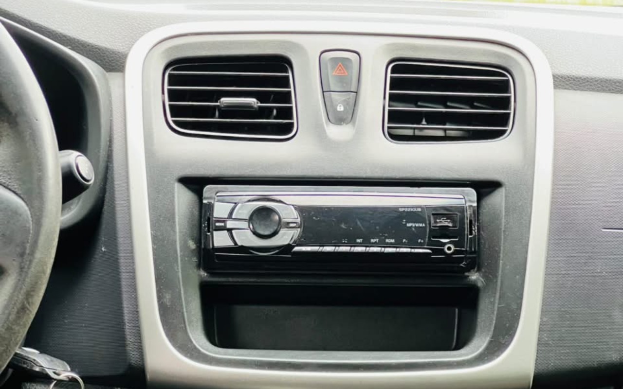 imagem-https://www.socarrao.com.br/sc-vehicle-images-prod/3794355/1789222616581-V2hhdHNBcHAgSW1hZ2UgMjAyNi0wOS0xMCBhdCAwOS4yOC4xMCAoMikuanBlZw.jpeg