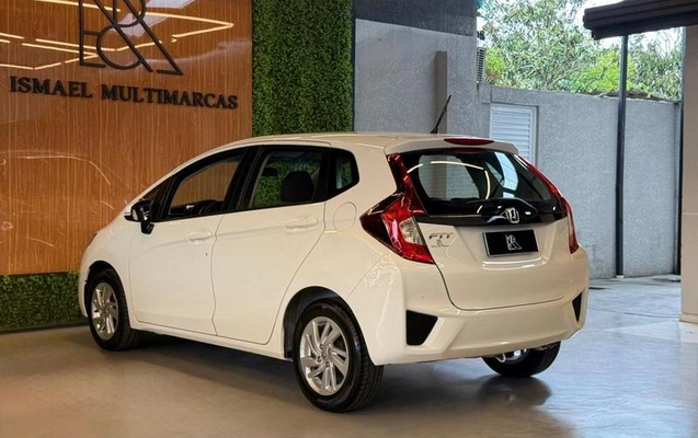 imagem-https://www.socarrao.com.br/sc-vehicle-images-prod/3794367/1789222828074-8429399_11_B_b8b4e7d045.jpeg