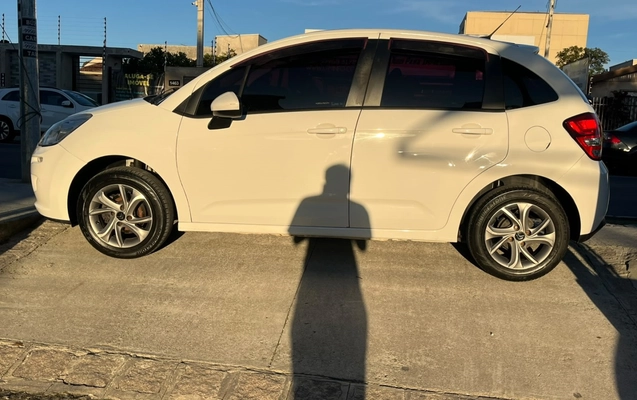 imagem-https://www.socarrao.com.br/sc-vehicle-images-prod/3794389/1789223213253-3_032801.jpg