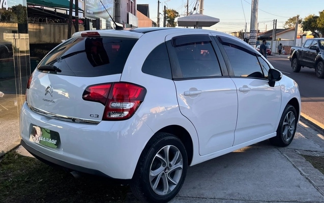imagem-https://www.socarrao.com.br/sc-vehicle-images-prod/3794389/1789223213259-4_032801.jpg