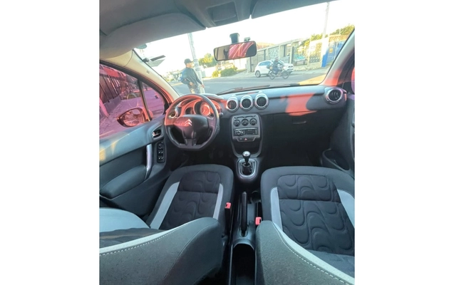 imagem-https://www.socarrao.com.br/sc-vehicle-images-prod/3794389/1789223213262-5_032801.jpg