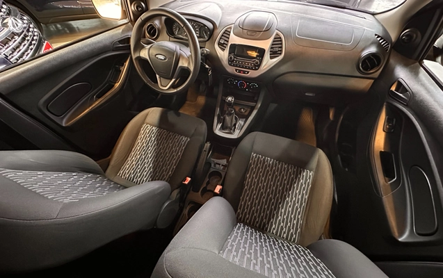 imagem-https://www.socarrao.com.br/sc-vehicle-images-prod/3794406/1789223468240-2b2dd073-c88d-4d5c-beef-869302fcf785.jpg