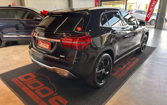 imagem-https://www.socarrao.com.br/sc-vehicle-images-prod/3794418/1789223645414-4048adb8-abfe-4349-9c4c-3ca35e3857b2.jpg