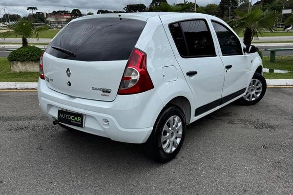 imagem-https://www.socarrao.com.br/sc-vehicle-images-prod/3794421/1789223693344-8471189_9_B_4a2e592ff9.jpeg