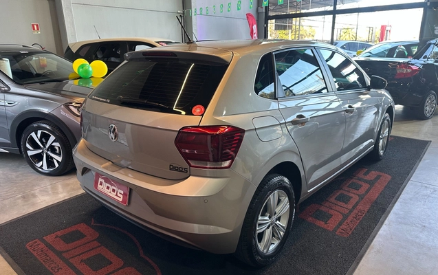 imagem-https://www.socarrao.com.br/sc-vehicle-images-prod/3794432/1789223835723-06d200c5-a80d-418b-944a-945fbe894d4b.jpg
