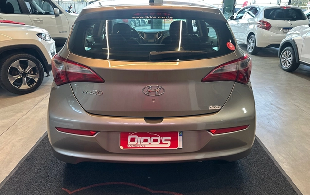 imagem-https://www.socarrao.com.br/sc-vehicle-images-prod/3794438/1789224013220-bcd370aa-cf9f-439a-babc-73fc1ba4069b.jpg
