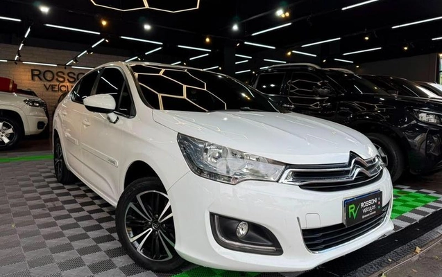 imagem-https://www.socarrao.com.br/sc-vehicle-images-prod/3794452/1789403137894-8352782_3_B_c87aacf138.jpeg