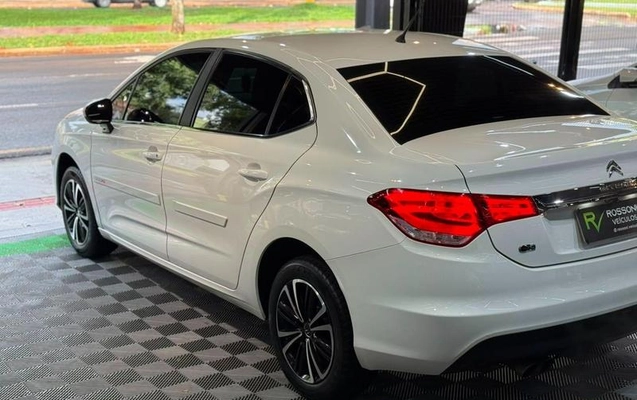 imagem-https://www.socarrao.com.br/sc-vehicle-images-prod/3794452/1789403137903-8352782_5_B_ae1297e5d7.jpeg