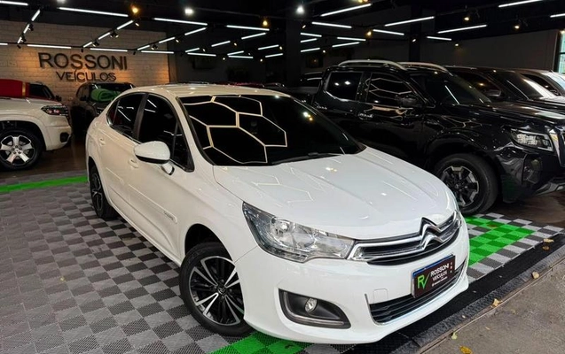 imagem-https://www.socarrao.com.br/sc-vehicle-images-prod/3794452/1789403137909-8352782_1_B_4c23034a5c.jpeg