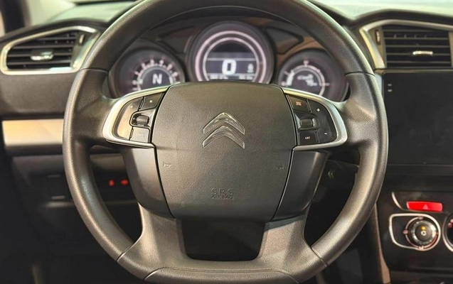 imagem-https://www.socarrao.com.br/sc-vehicle-images-prod/3794452/1789403137963-8352782_12_B_7e5ec4756f.jpeg