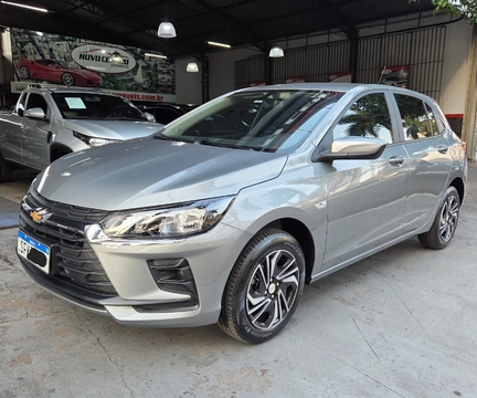 Chevrolet Onix 2026 Cinza — foto 1 de 3