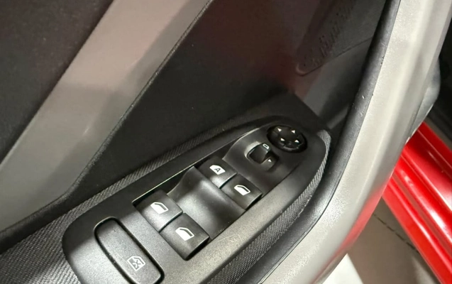 imagem-https://www.socarrao.com.br/sc-vehicle-images-prod/3794480/1789224762213-vehicle_image_1789224738_dd60f306b8bb597cae4678a1d7a91756.jpeg