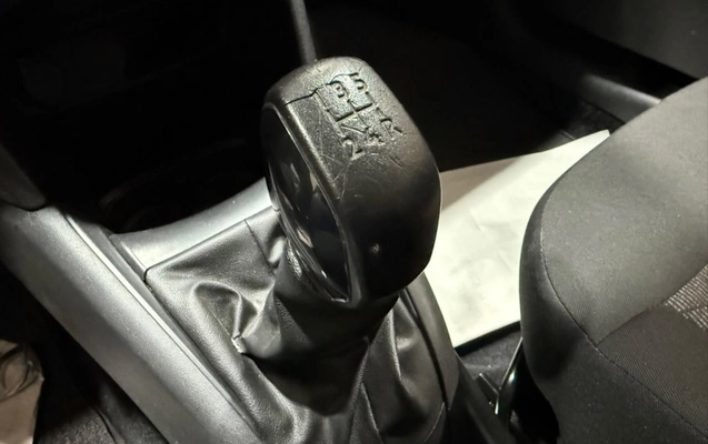 imagem-https://www.socarrao.com.br/sc-vehicle-images-prod/3794480/1789224762223-vehicle_image_1789224750_17fbe6a23a0f785259f754e10f2e32f5.jpeg