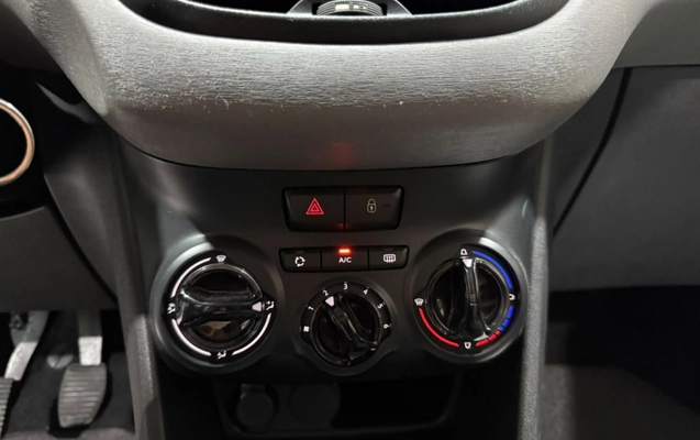 imagem-https://www.socarrao.com.br/sc-vehicle-images-prod/3794480/1789224762225-vehicle_image_1789224752_800813f144bc067f23fd8edf57803f32.jpeg