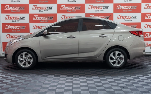 imagem-https://www.socarrao.com.br/sc-vehicle-images-prod/3794482/1789225011391-YlBv7qRW1P97IXoF8a6QBLmfgFbseUuh.jpg