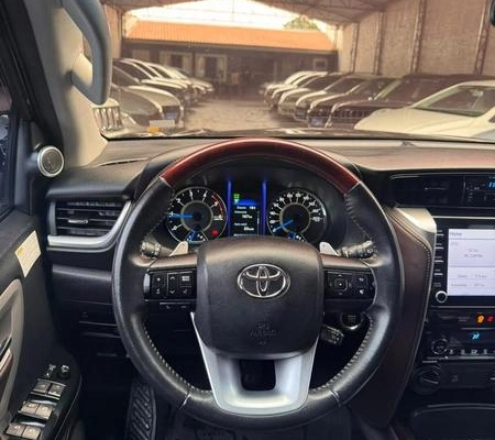 imagem-https://www.socarrao.com.br/sc-vehicle-images-prod/3794522/1789400856335-8471412_7_B_faf2fd6c85.jpeg