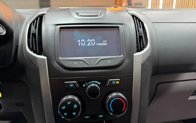 imagem-https://www.socarrao.com.br/sc-vehicle-images-prod/3794533/1789226245710-vehicle_image_1789226223_f4fa5135192bc8c9f549cf4d35a8dd1b.jpeg