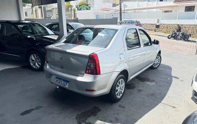 imagem-https://www.socarrao.com.br/sc-vehicle-images-prod/3794570/1789229942804-gb-68f3fdd.jpeg
