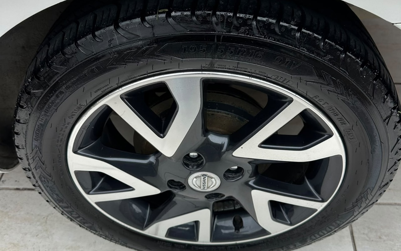 imagem-https://www.socarrao.com.br/sc-vehicle-images-prod/3794581/1789738402697-YmJiYzk0NTUtOTQyMy00MmUwLWE1YmUtNDEwYmRmZDM3ZGFhLmpwZw.jpg
